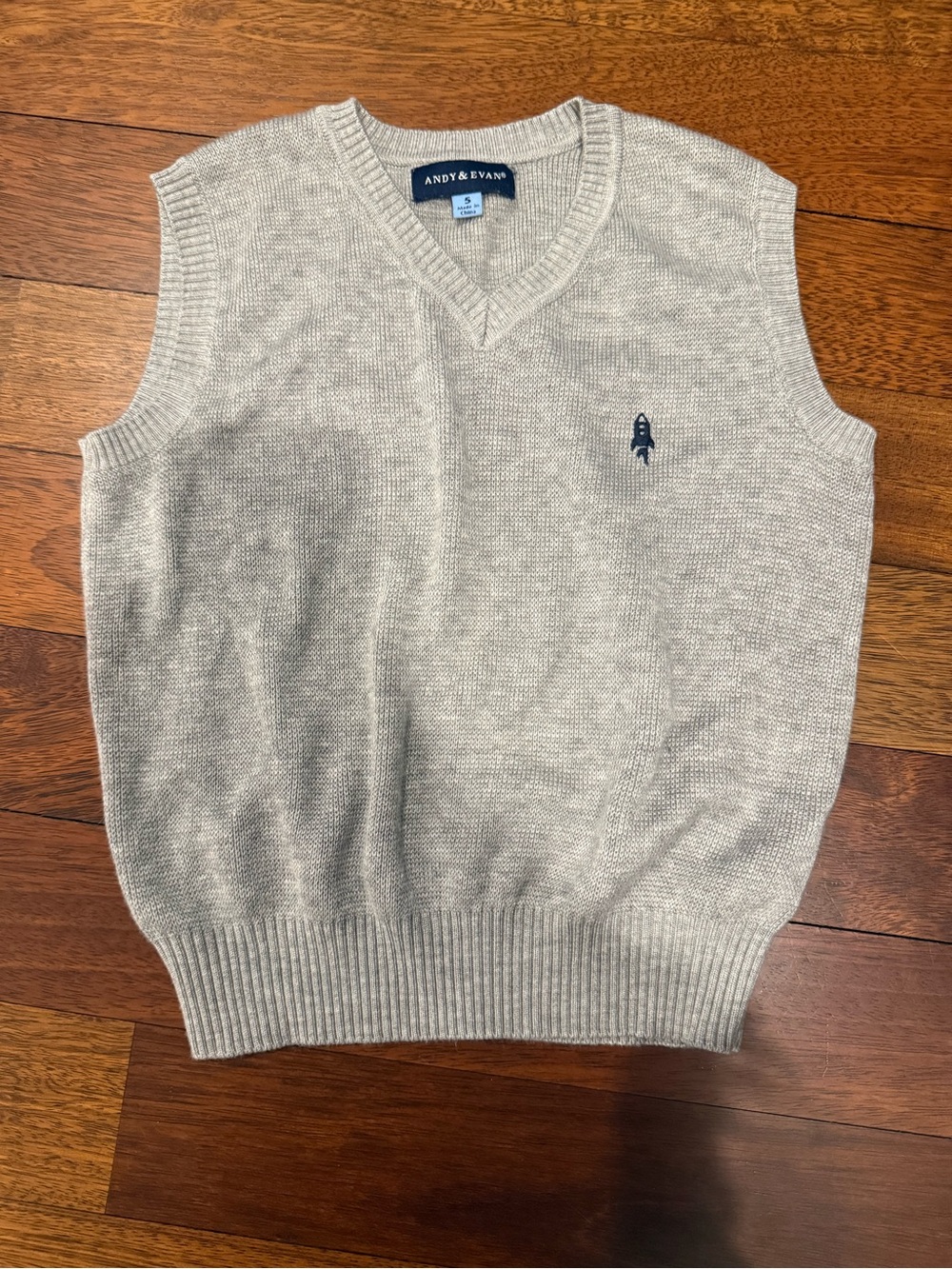 Andy & Evan Gray Knit V-Neck Sweater Vest